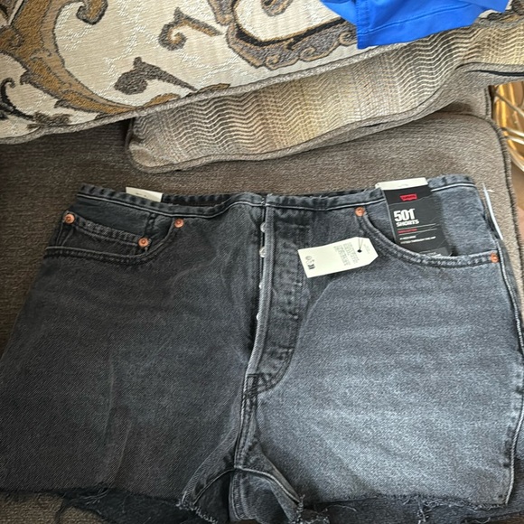 Black Levi 501 denim shorts, interesting waist band detail - Picture 1 of 2